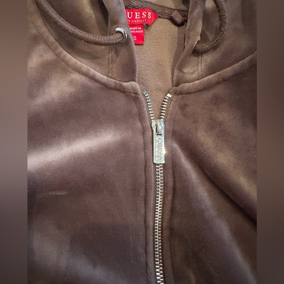 GUESS Velvet Vest - Picture 3 of 4